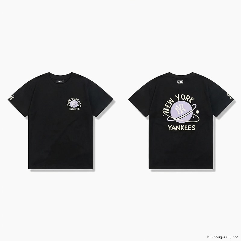 Black T-shirt of MLB New York Yankees