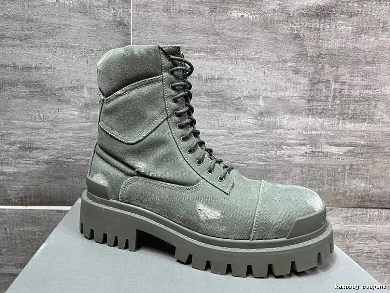 Balenciaga Gray Lace-up Boot Combat Boot for Streetwear Looks