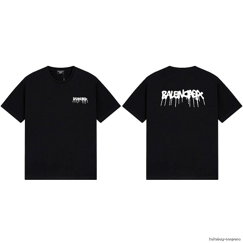 Balenciaga street-style black T-shirt