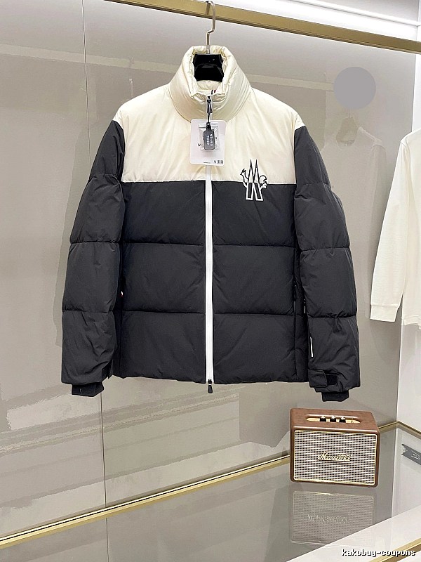 Black Cream Colorblock Puffer Jacket with The North Face Colorblock Stand Collar