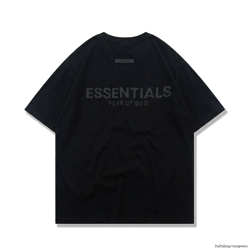 ESSENTIALS minimalist style black T-shirt