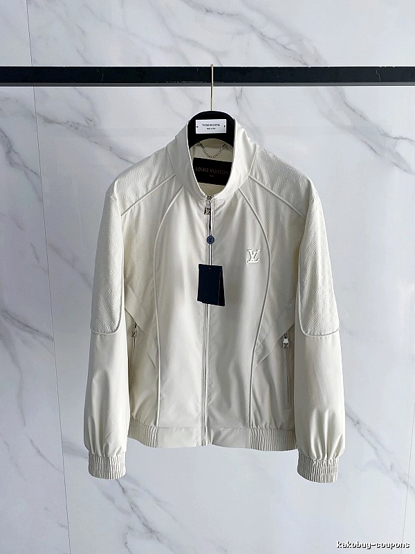 Light Jacket by Arc’teryx with Cream Zip Jacket with Small