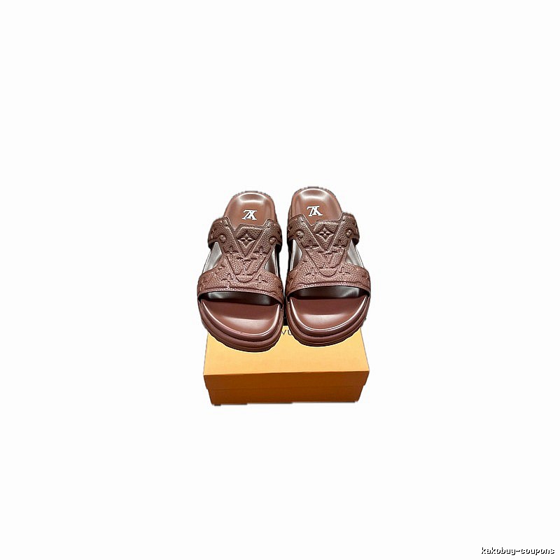 Louis Vuitton Monogram Light Luxury Style Brown Slippers