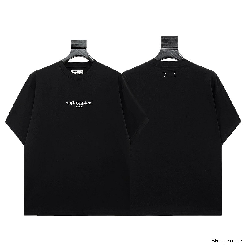 Maison Margiela Stitch Minimalist Style Black Short-sleeve T-shirt