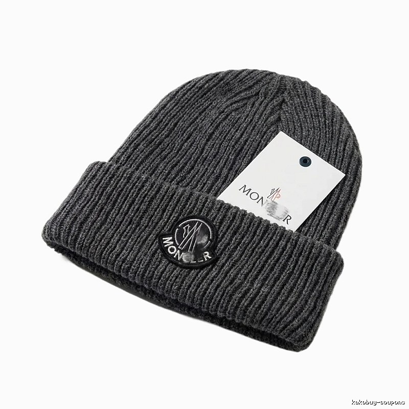 Moncler classic grey knitted hat