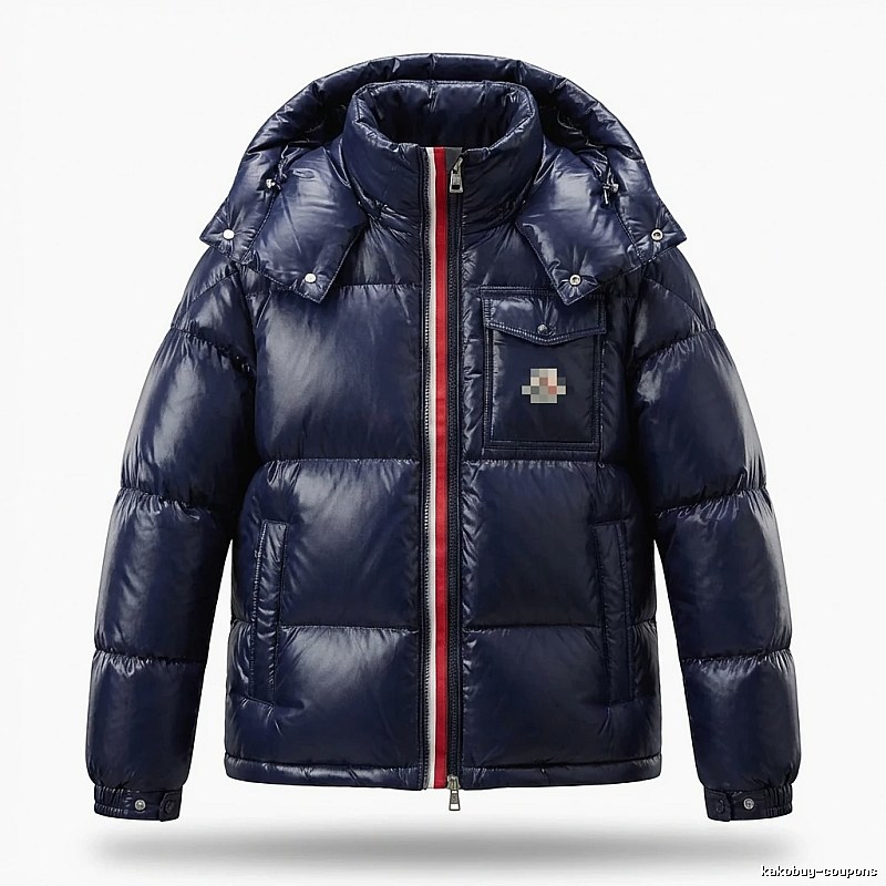 Moncler's classic style fashionable dark blue down jacket