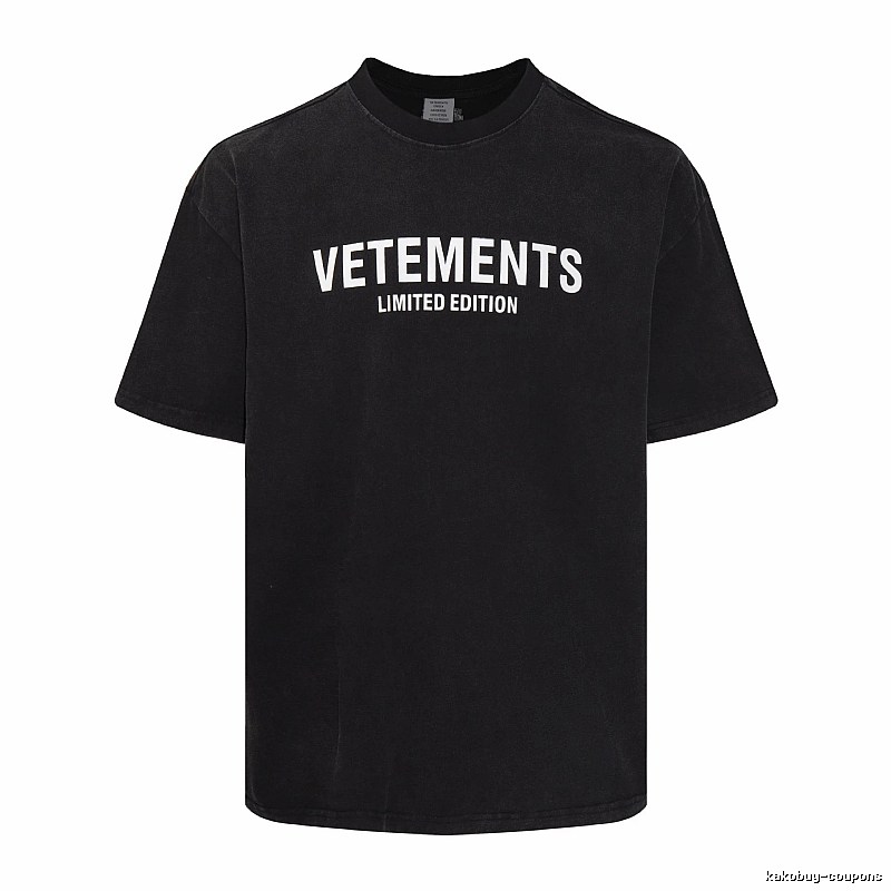 Monogram Statement graphic T-shirt Black Colorful Lucky for Layered Styling