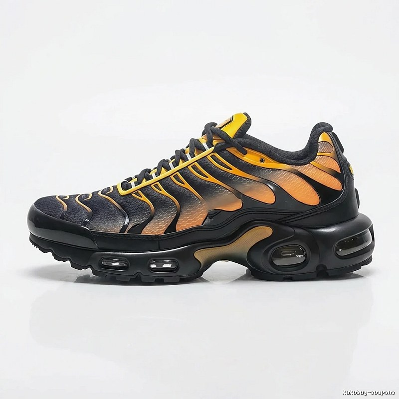Nike Air Max 95 Black and Orange Trendy Sports Shoes