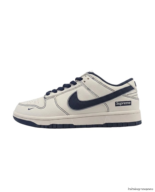Nike Dunk Low black-and-white minimalist style skate shoes