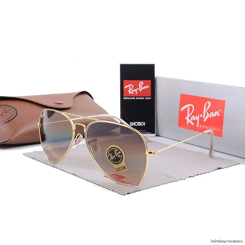 Ray-Ban Gift Ready Aviator sunglasses Gold Tone Sunglasses with Standout Detail
