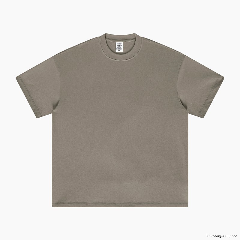 Streetwear Plain white T-shirt Minimal White Short with Logo Accent
