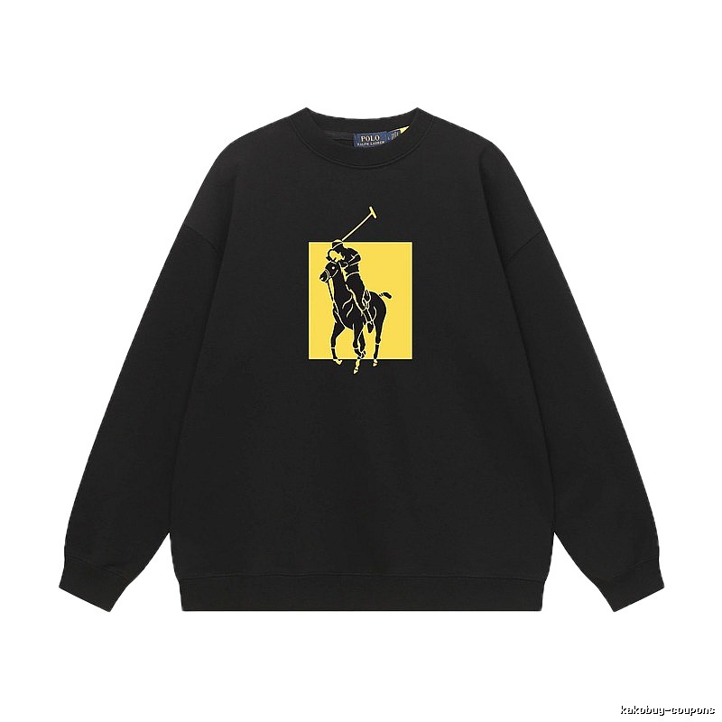The classic black sweatshirt of Ralph Lauren.