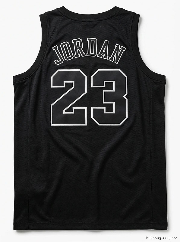 The No. 23 black vest of the Michael Jordan.